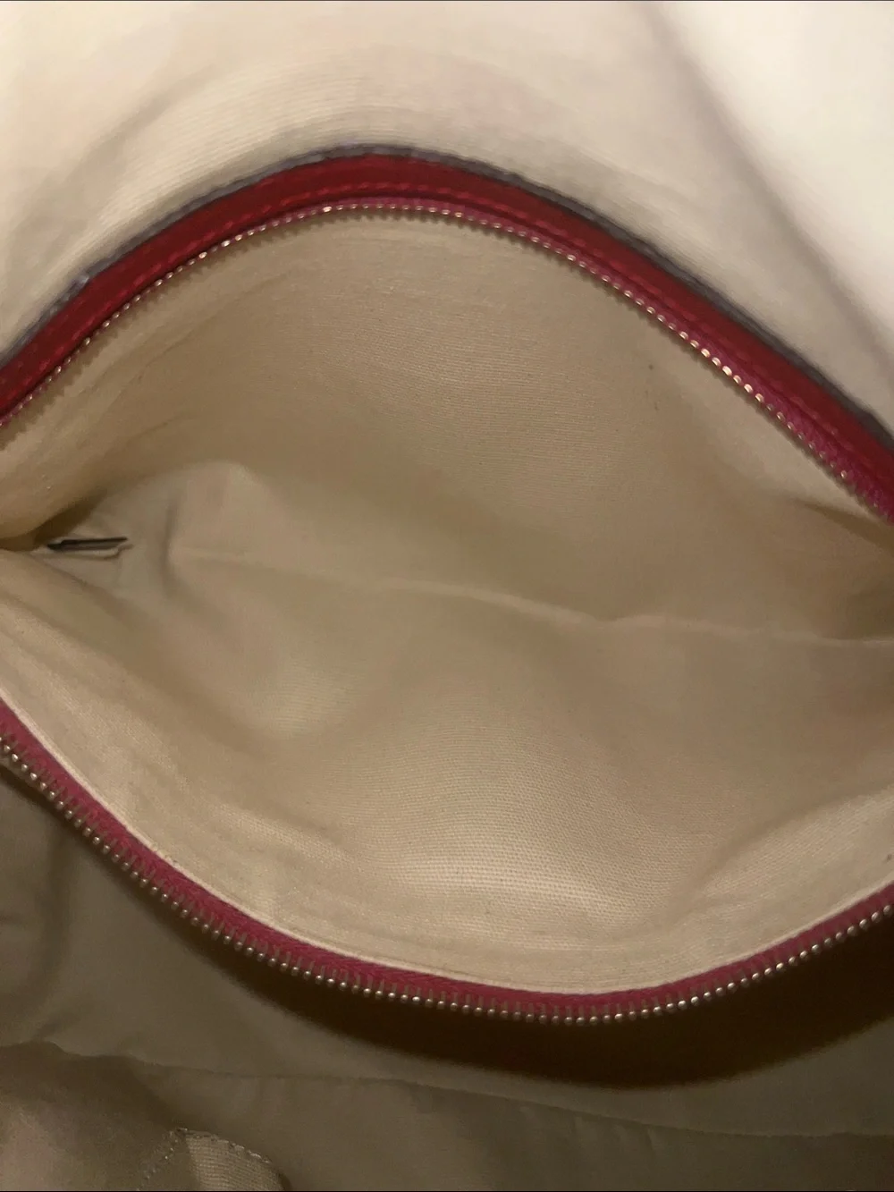Gucci Beige GG Canvas Shoulder Bag with Red Leather Trim Dome satchel - Picture 6 of 16